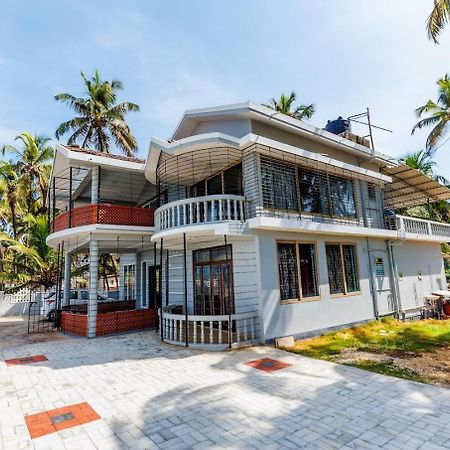 Gintara Beach Homestay By Evaddo Kalyānpur Esterno foto